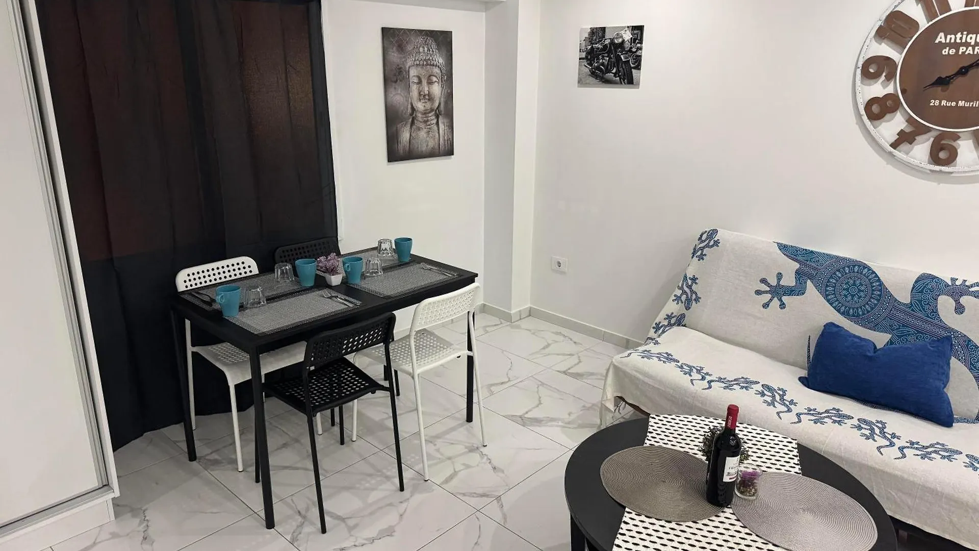 Heart Of Los Cristianos Modern Apartment Close To The Sea In Tenerife ספרד